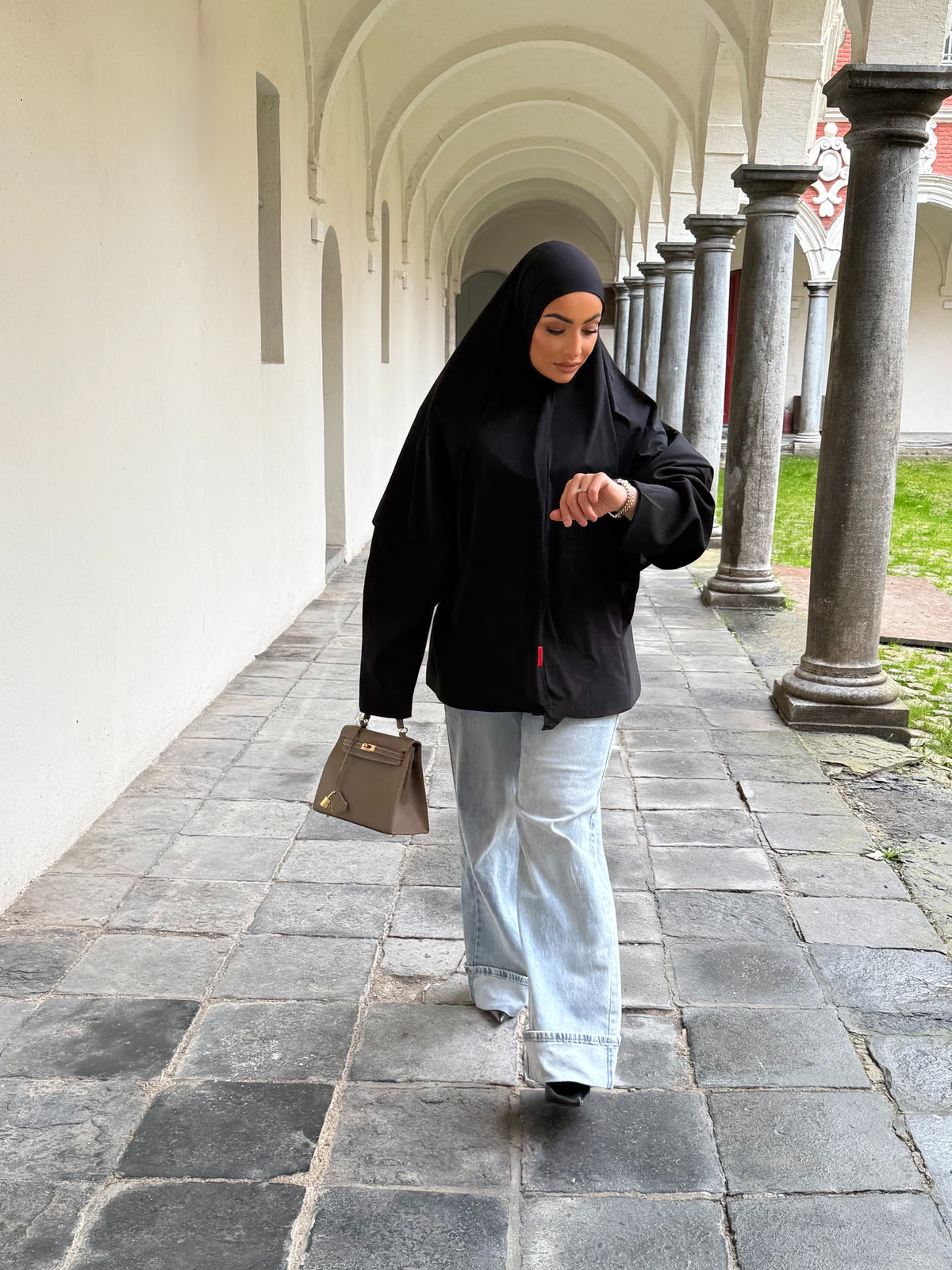 Hijabi Noir Absolu