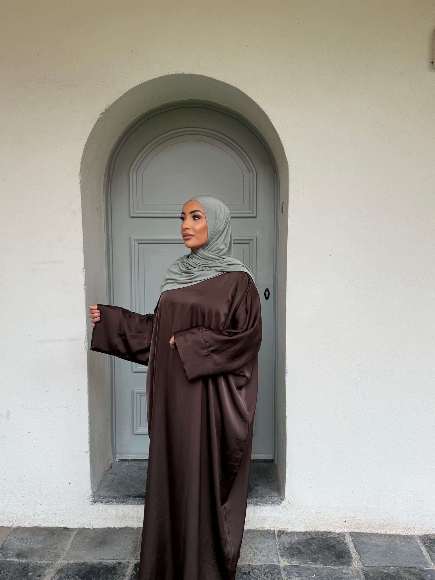 Abaya Amani Brown