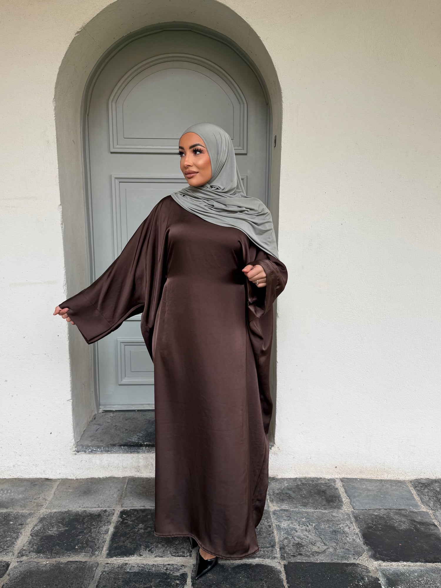 Abaya Amani Brown