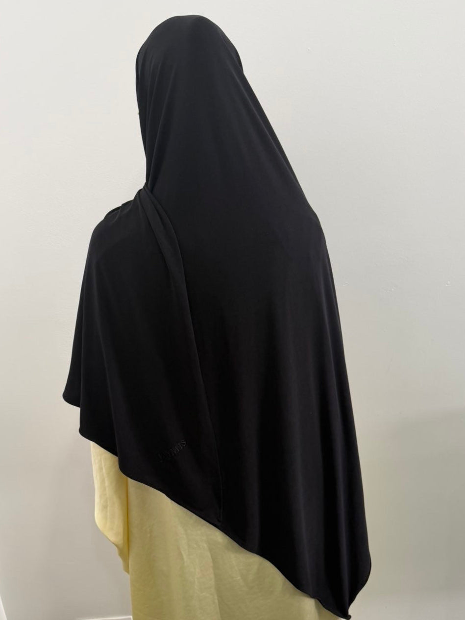 Hijabi Elyra Blacky
